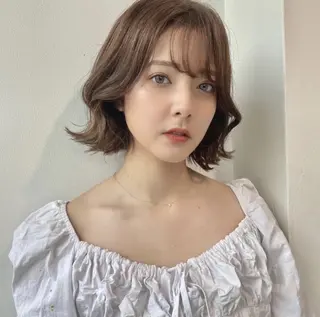 セミロング うる艶赤み消し 【池袋LAND】のヘアスタイル