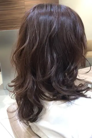 ミディアム カラー パーマ ウエモト タク ショート/レイヤーのヘアスタイル