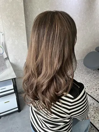 ロング カラー 池田 真衣のヘアスタイル