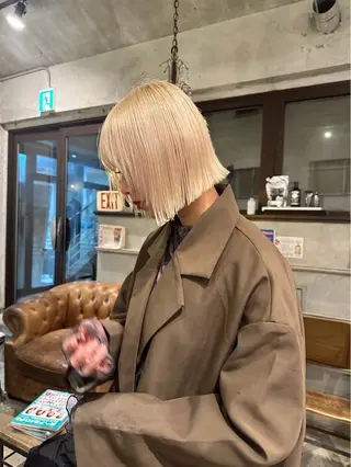 ショート カラー ハイトーン/ 艶カラー🫧竹村柾則のヘアスタイル