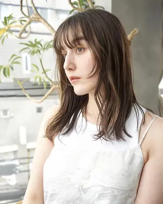 セミロング 田中 未澪のヘアスタイル