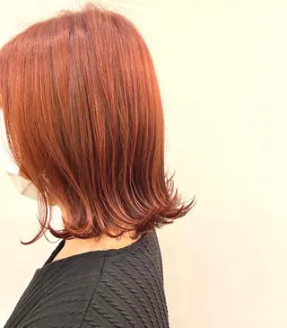 ミディアム カラー écouter所属・ショート/ウルフ ハイトーン/カイセイのヘアスタイル