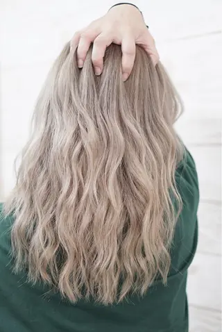 セミロング カラー ヘアアレンジ 枝毛カット&髪質改善 満足NO.1岡しゃんのヘアスタイル