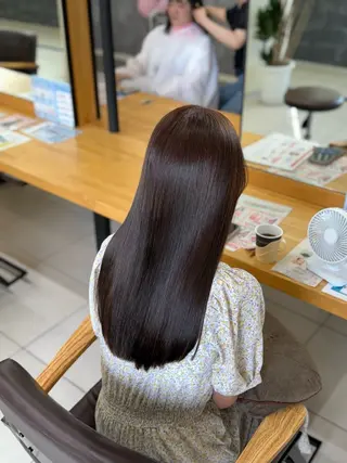 ロング 🪼かえで🪼臼井 カラー/縮毛矯正のヘアスタイル