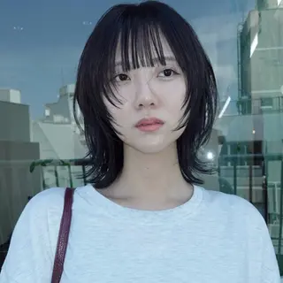 ミディアム カラー ニュアンスレイヤー ハイトーンカラーのヘアスタイル