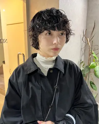 ショート カラー パーマ ヘアアレンジ viewstokyo所属・mana 暖色カラーカットのヘアスタイル