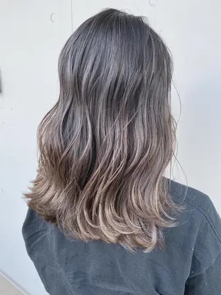 セミロング カラー ヘアアレンジ ✨ハイクオリティ✨ 山本香也のヘアスタイル