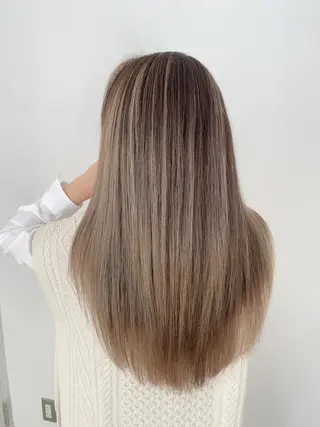 カラー ロング 入江 允のヘアスタイル