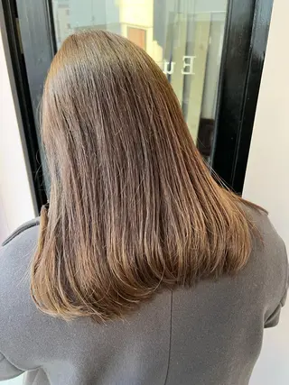 セミロング Eleanor 池袋 ミカのヘアスタイル