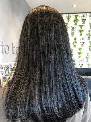 ロング カラー 長谷川 沙紀のヘアスタイル