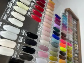 ネイル Lilvera所属・中村 春菜のネイルデザイン