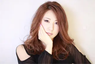 セミロング une brise所属・高橋 葵のヘアスタイル
