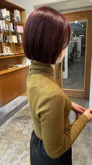 ショート オリーブカラー 長谷川のヘアスタイル