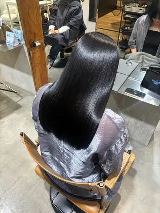 ロング カラー 小木曽 里華のヘアスタイル