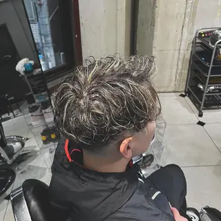 ショート カラー パーマ メンズ &CREW スタッフのヘアスタイル