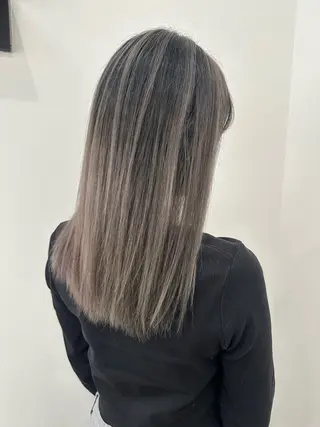 ロング カラー H/Reinigen所属・H/Reinigen レイニゲンの眉毛・アイブロウイメージ