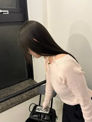 ロング カラー 内沼 恵留菜のヘアスタイル