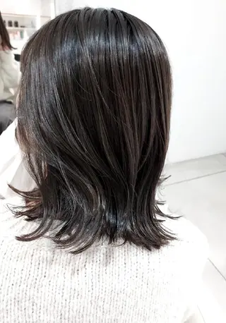 ミディアム カラー 樋口 千尋のヘアスタイル
