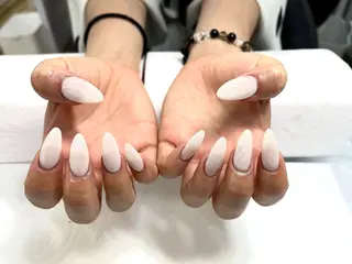 ネイル リンパ/美肌小顔専門サロンLiLi所属・Sakai Airiのネイルデザイン