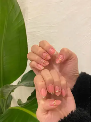 ネイル ネイル&アイ QUEEN&CRIMSON所属・眉WAX/ピーリング ホワイトニングの眉毛・アイブロウイメージ