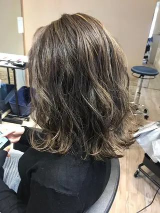 ミディアム カラー 大久保 隆蔵のヘアスタイル