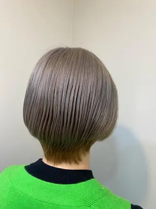 ショート カラー ブリーチ毛対応酸性 ストレート🌈サキのヘアスタイル