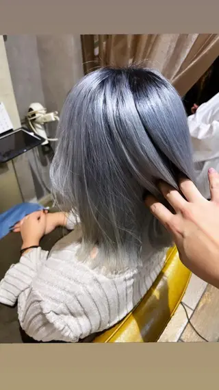 カラー ウルフカットデザイン カラー特化アールイーのヘアスタイル