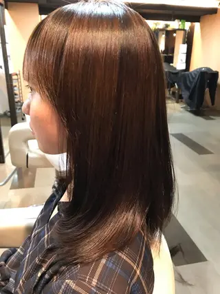 ミディアム 🔶艶髪レイヤー 縮毛矯正 金山🔶のヘアスタイル