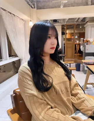 ロング カラー 上野 莉菜のヘアスタイル