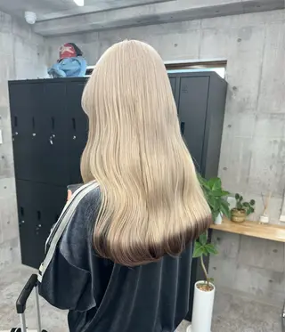 ロング MONIQA sakae所属・hina/ハイトーン /ピンクカラー🎀のヘアスタイル