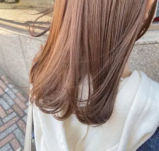 セミロング カラー 滝本 里実のヘアスタイル