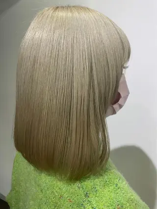 ミディアム 垢抜けハイトーン×ブ ロウリストAZUKIのヘアスタイル