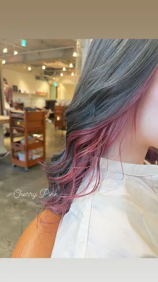 ロング カラー ハイライト/インナー /ブリーチ/レイヤーのヘアスタイル