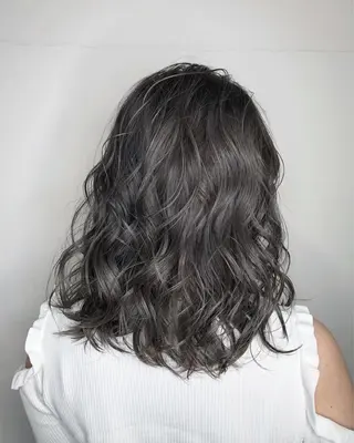 ミディアム カラー エミュスト心斎橋所属・🎨カラー&髪質改善 松葉優希のヘアスタイル