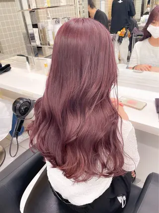 セミロング カラー ヘアアレンジ 🩵ダメージレス艶感 ハイトーン🩷のヘアスタイル