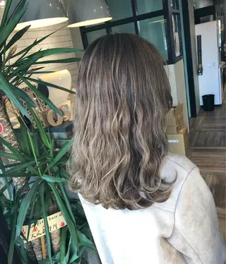セミロング カラー lafithhair ruu.南本庄のヘアスタイル