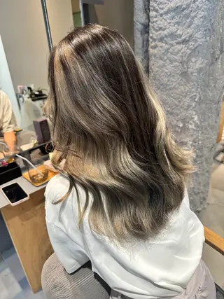 ロング 中瀬愛梨 /河原町/ハイトーンのヘアスタイル