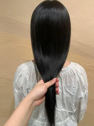 ロング カラー 箭内葉月🌿 フェザーパーマ🌿のヘアスタイル