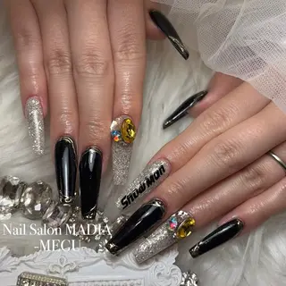 ネイル MADIA藤沢所属・MADIA MEGUのネイルデザイン