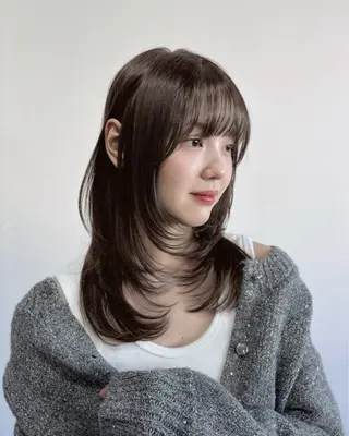 セミロング カラー sora/レイヤー/ 似合わせカット🎀のヘアスタイル