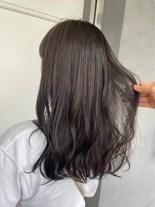 ロング MOLLASALON 浅香山店所属・ツジ モモカのヘアスタイル