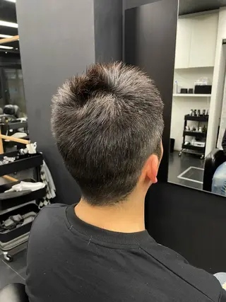 カラー JUNES man バーバー三軒茶屋所属・MEN'S 限定 / 杉田 星成のヘアスタイル