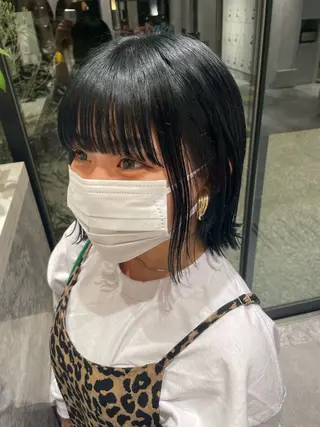 ミディアム カラー 山下 紗里奈のヘアスタイル