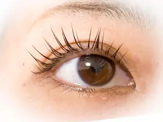 パーマ private salon eyes所属・EYES YUNのマツエク・マツパデザイン