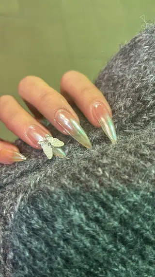 ネイル nailsalon　hue所属・小山 羽奈のネイルデザイン