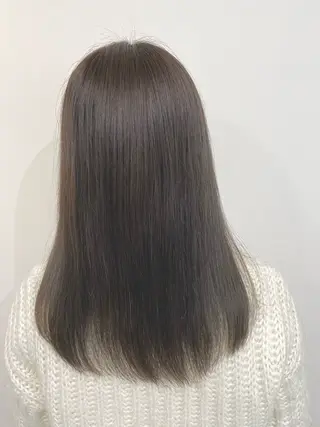 セミロング Urio所属・今雪 聡美のヘアスタイル