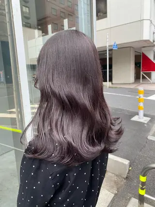 セミロング ワインレッド 🍒KAHOのヘアスタイル