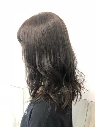 カラー CoCooN Hiromiのヘアスタイル