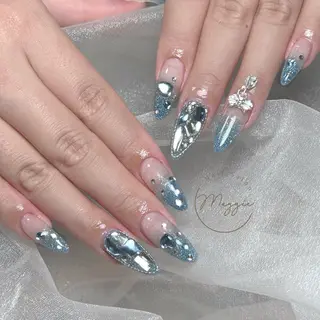 ネイル Maggie Nail🦩のネイルデザイン