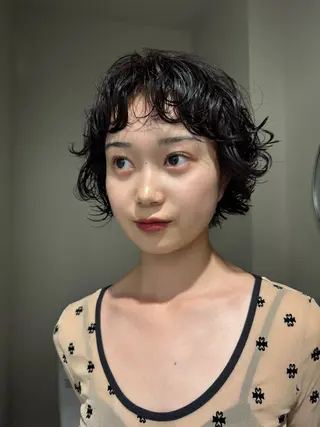 ミディアム パーマ FILMS所属・シロマ ライカのヘアスタイル